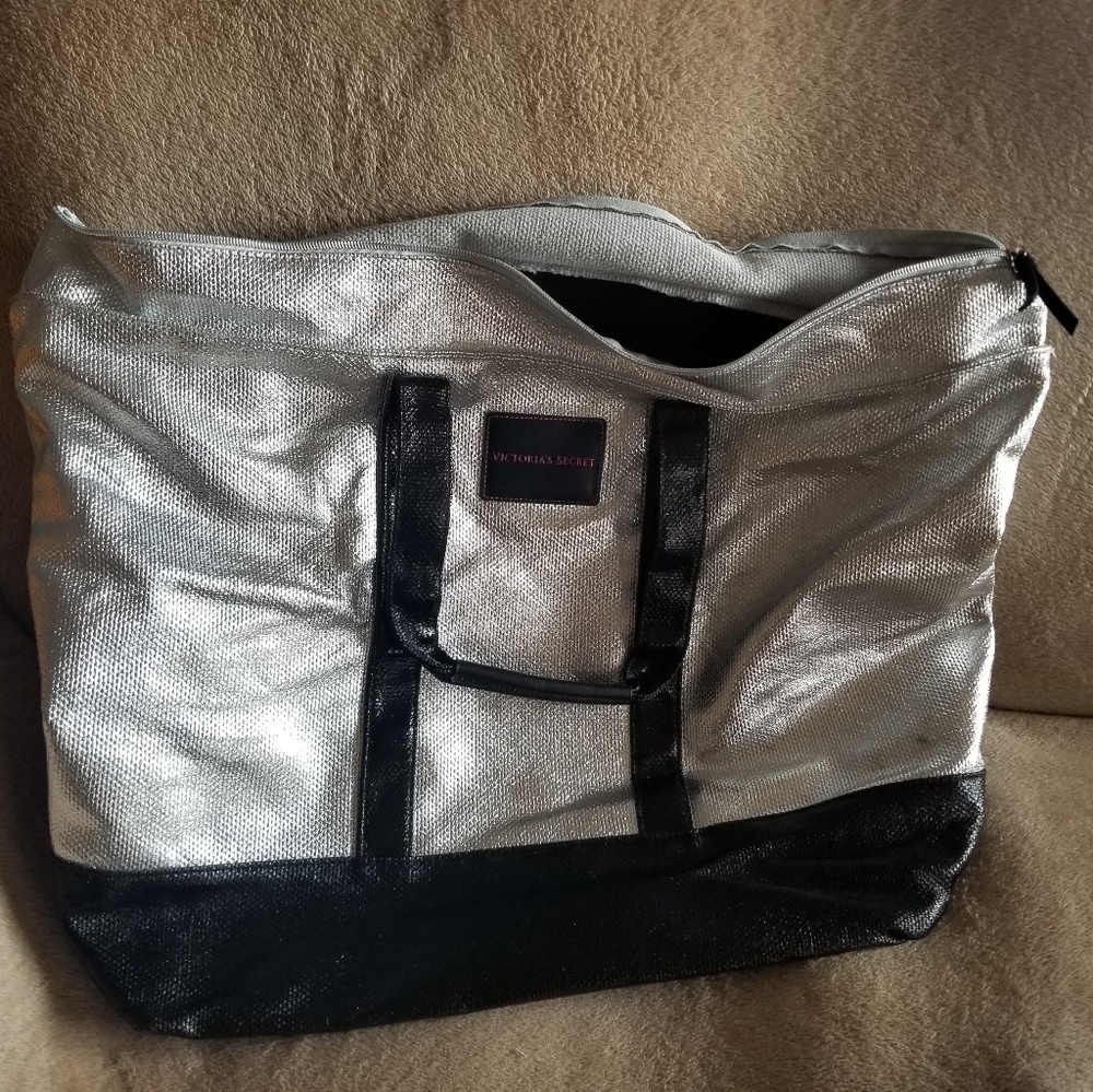 Victoria travel bag